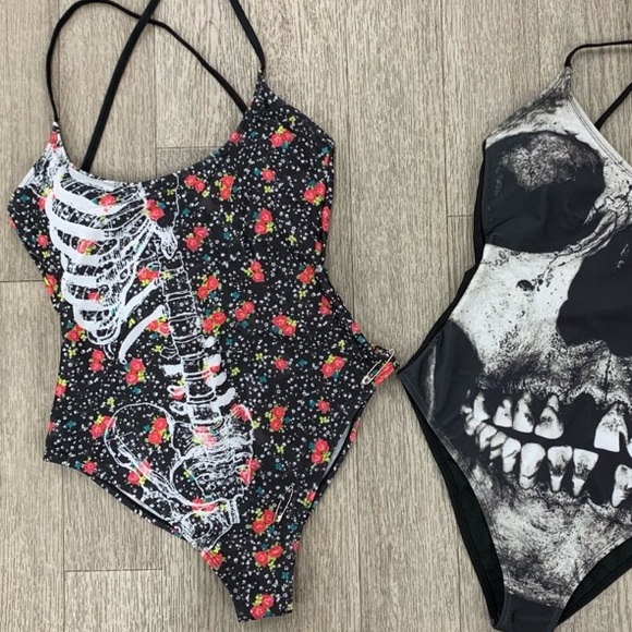 HOST PICK - IRON FIST DITZY DIZZY SWIMSUIT - Picture 4 of 6